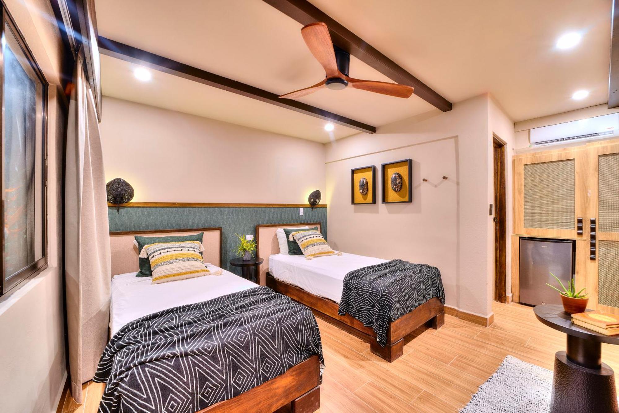 Conga Boutique Hotel Puerto Viejo de Talamanca Bagian luar foto