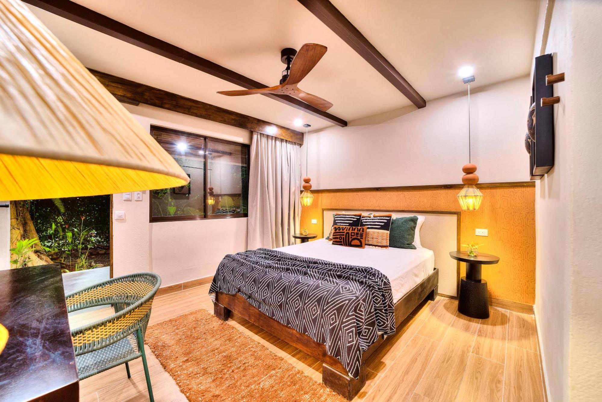 Conga Boutique Hotel Puerto Viejo de Talamanca Bagian luar foto